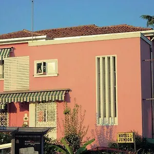 Hotel Junior